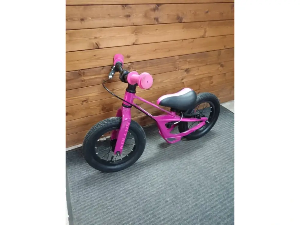 Pouze Dnes KELLYS KIRU RACE PURPLE poškozený lak
