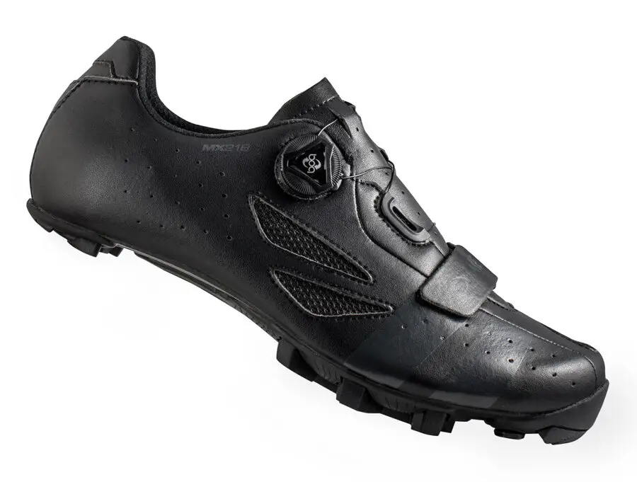 Nakupujte Hned tretry LAKE MX218 Carbon černo/šedé vel.46
