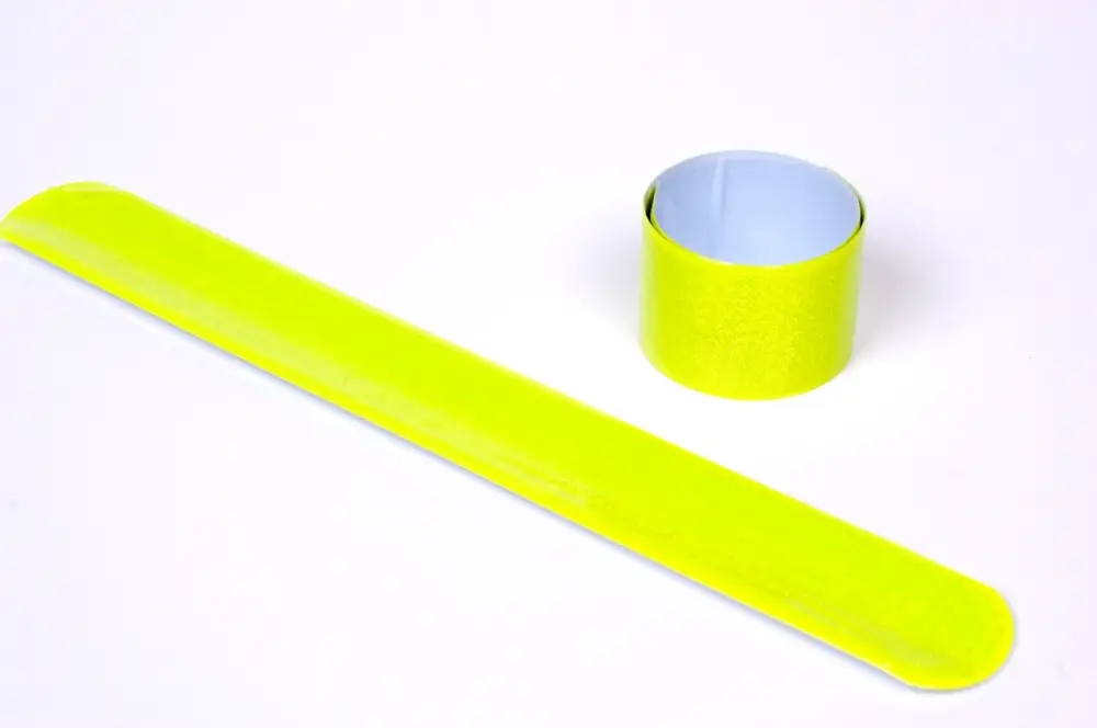 Expresní Doručení Samonavíjecí reflexní pásek Max1 39 cm žlutý