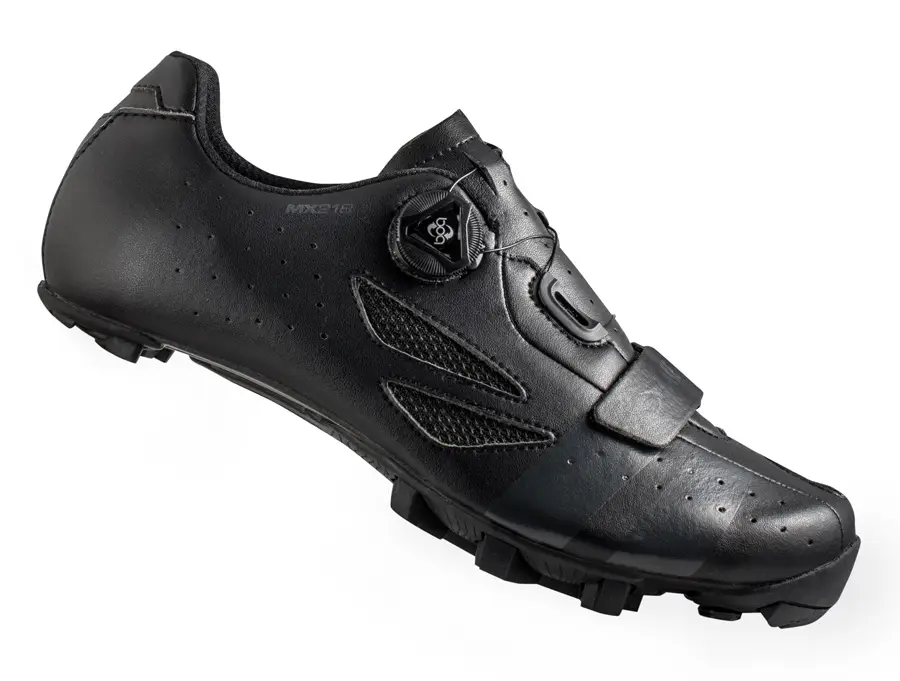 Tretry Lake MX218 Carbon černo/šedé Značkový