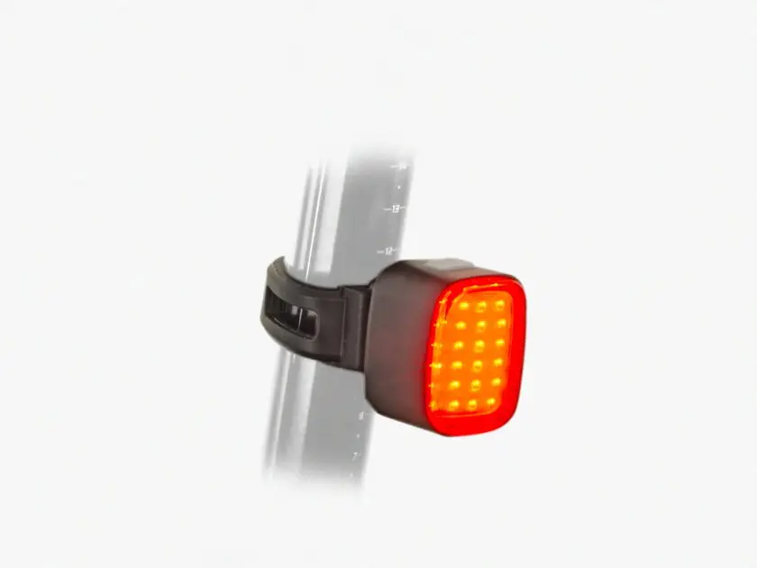Autentický AUTHOR Světlo zad. Cubus USB CobLed 50 lm (černá/červené-sklo)