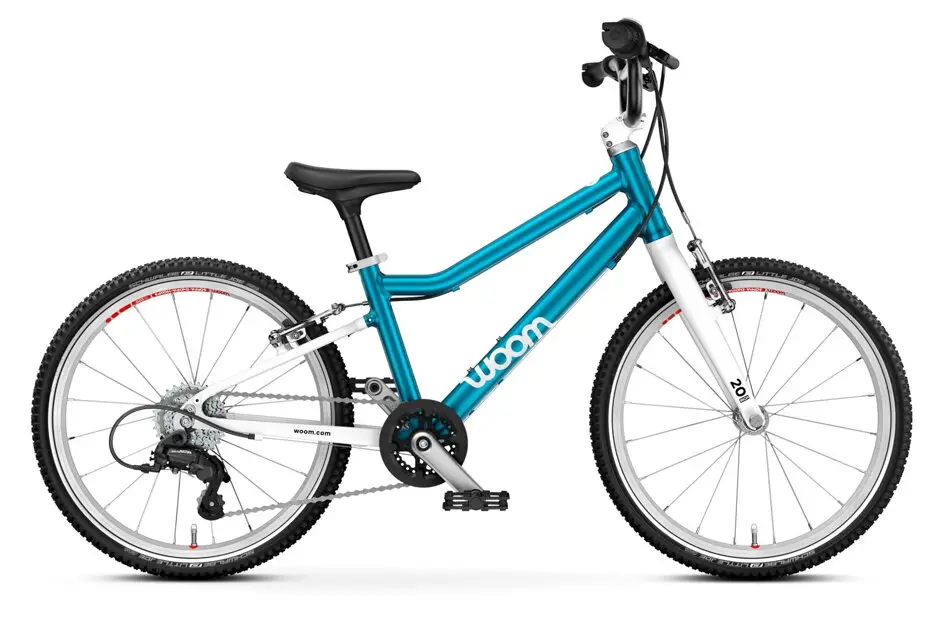 Pouze Dnes WOOM 4 GO 2025 metalic blue modrá 20"